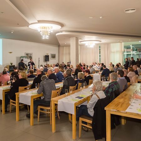 Hotel Olympia Vodice Bagian luar foto